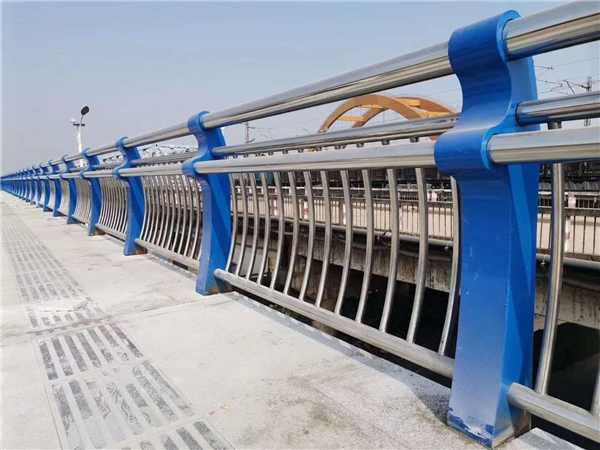 广安304不锈钢复合管护栏的生产工艺揭秘